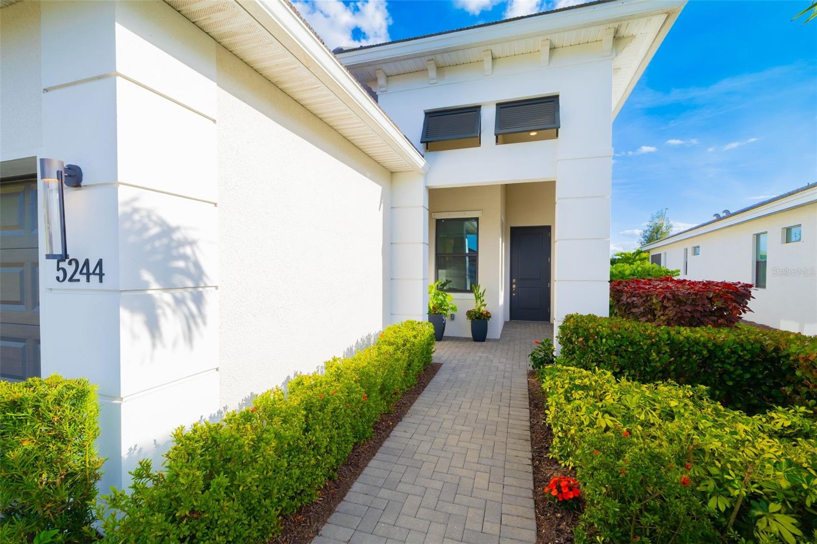 Image 6 of 62 For 5244 Barnett Circle