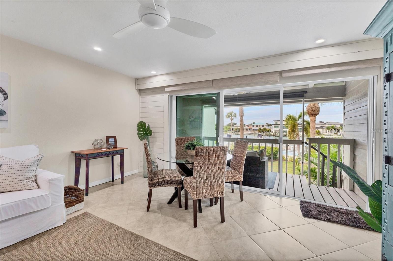 Image 10 of 53 For 380 Pinellas Bayway S B