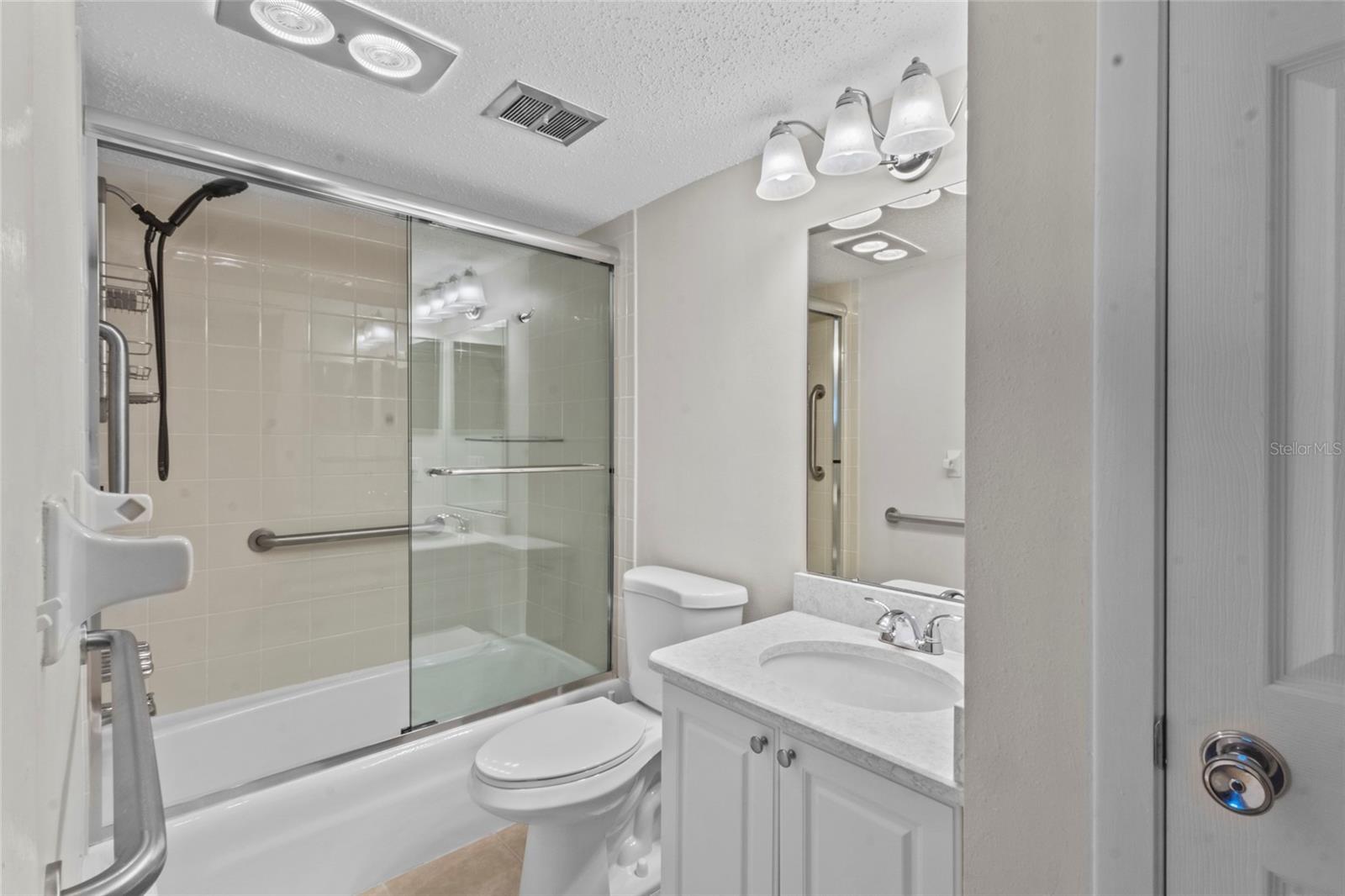 Image 15 of 39 For 7193 Country Club Drive N 140