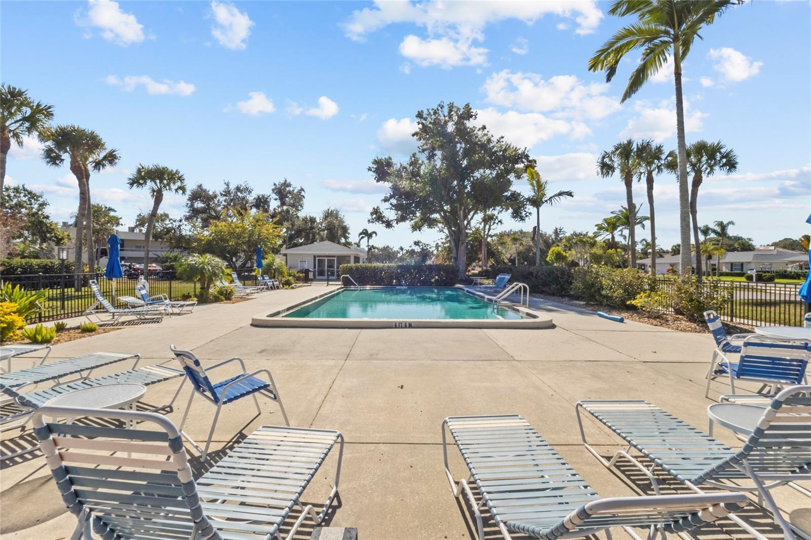 Image 21 of 39 For 7193 Country Club Drive N 140