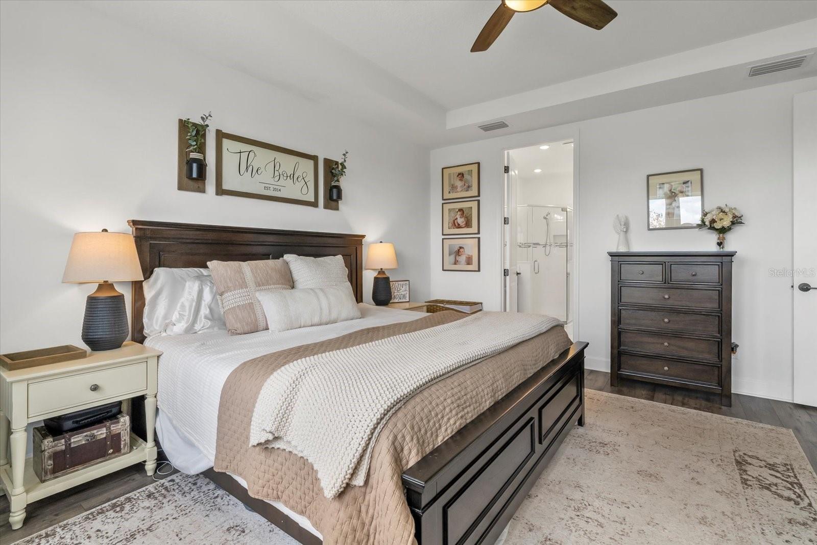 Image 17 of 34 For 16419 Paynes Mill Drive