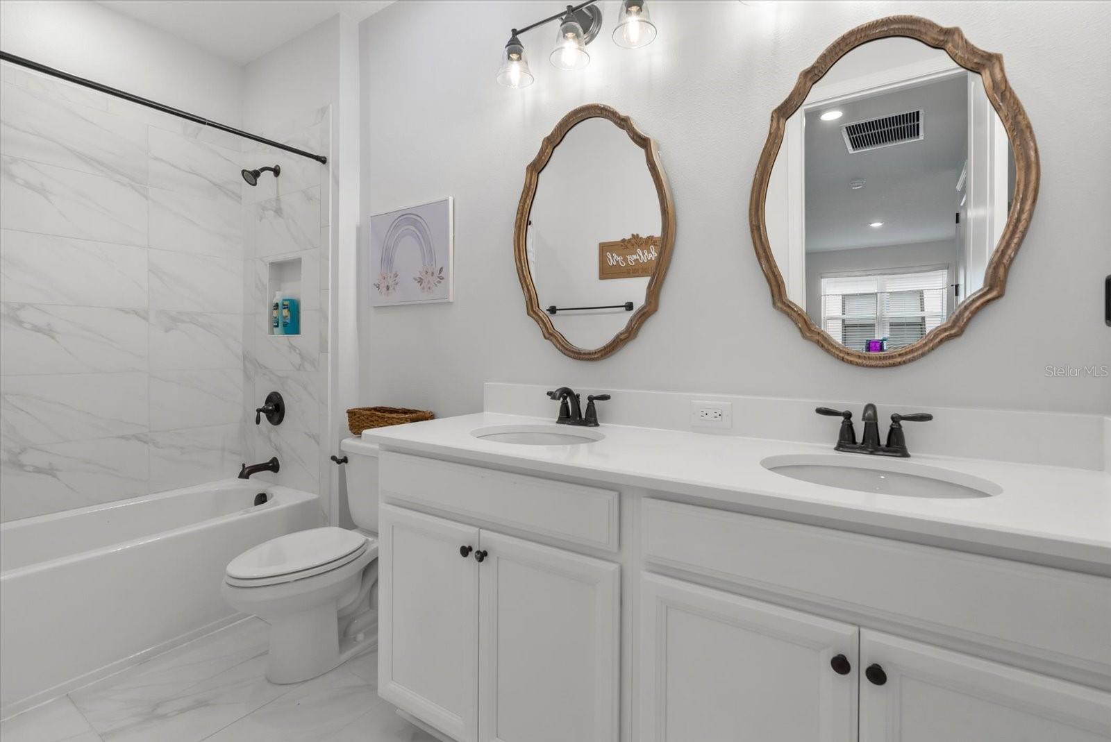 Image 29 of 34 For 16419 Paynes Mill Drive