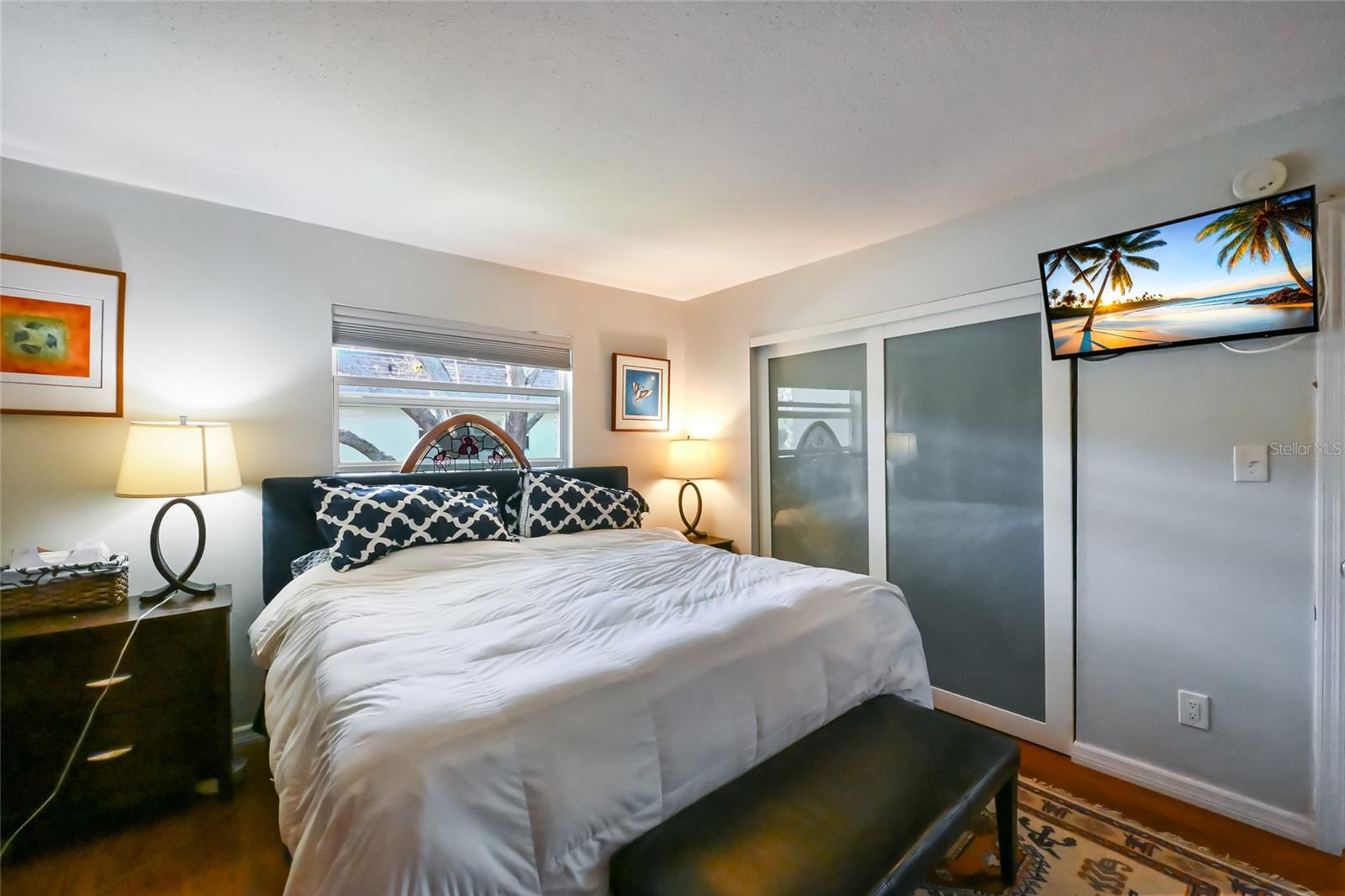 Image 17 of 43 For 535 Sutton Place