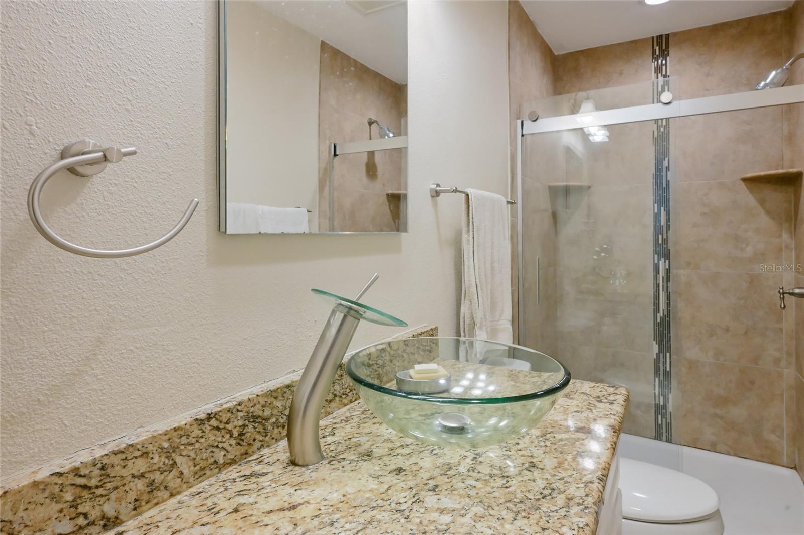 Image 20 of 43 For 535 Sutton Place