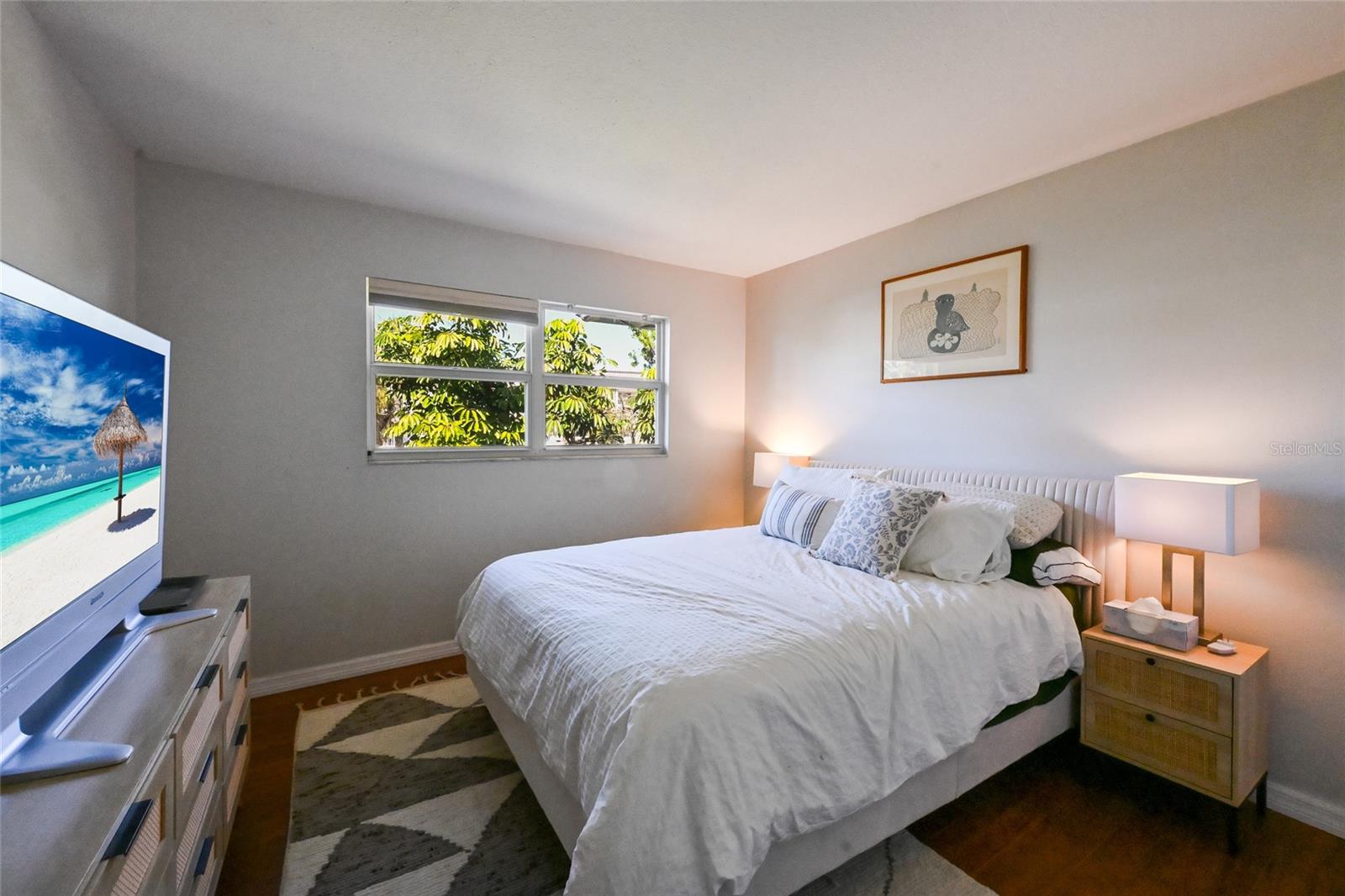 Image 21 of 43 For 535 Sutton Place