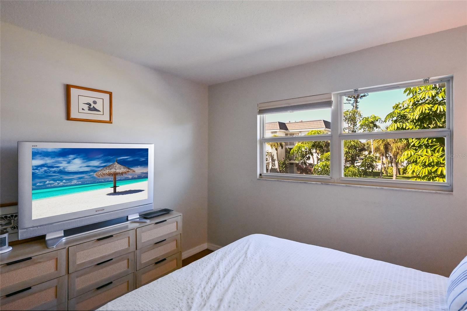 Image 22 of 43 For 535 Sutton Place