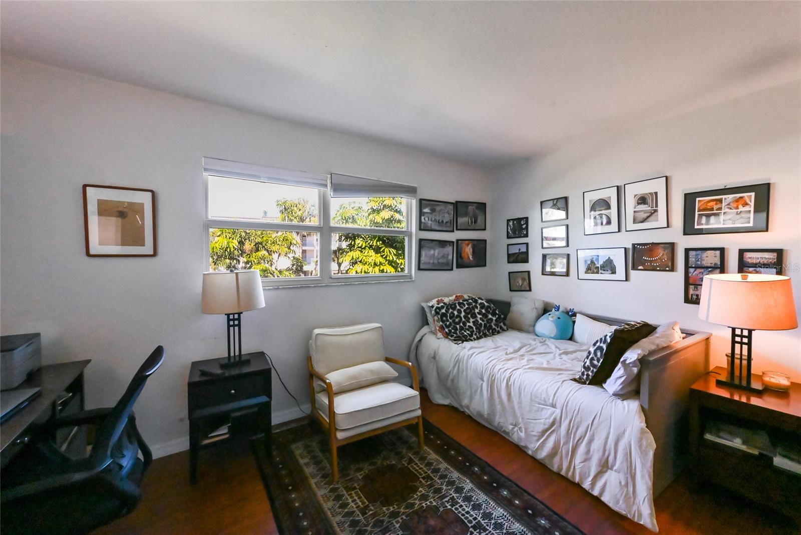 Image 23 of 43 For 535 Sutton Place