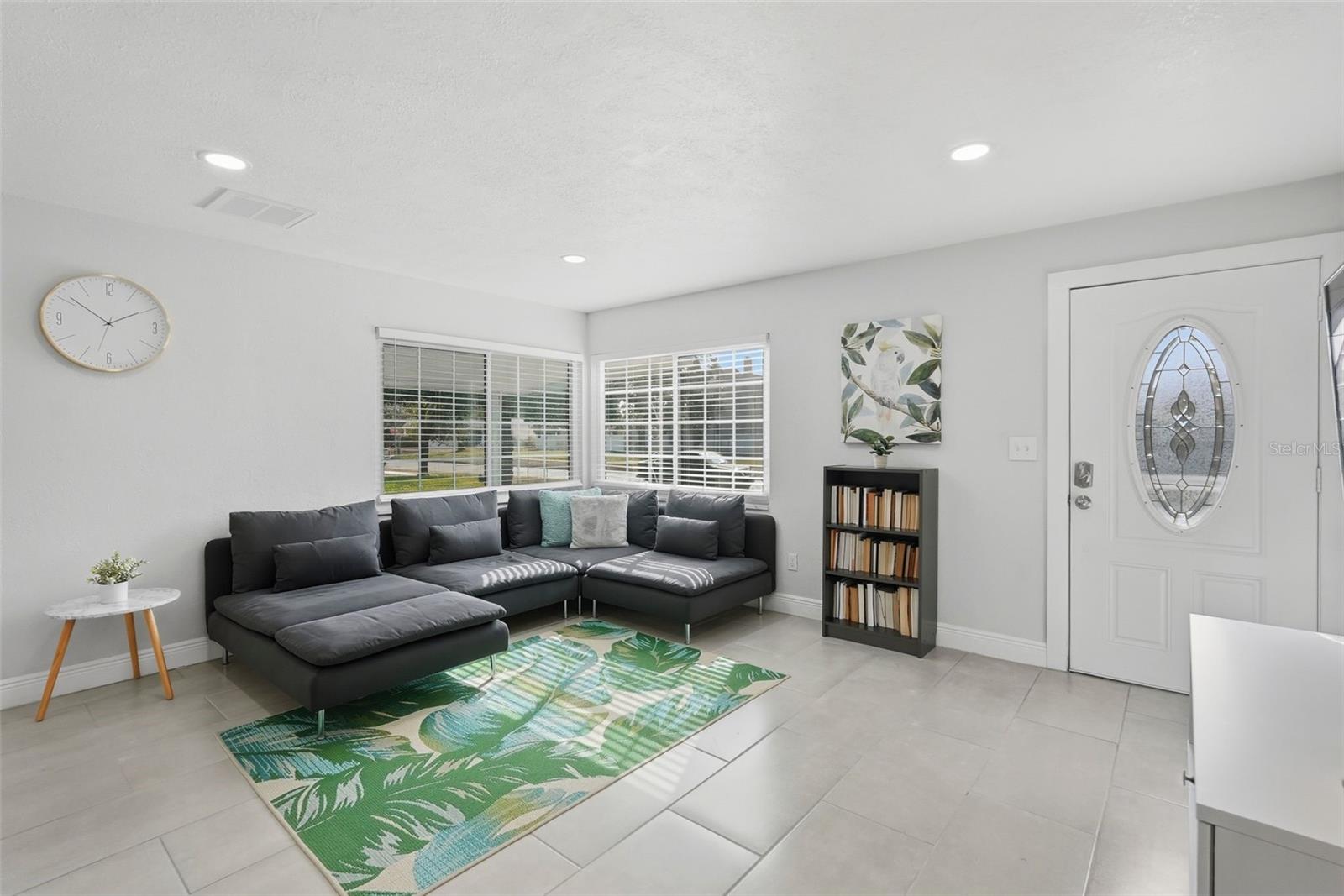 Image 26 of 44 For 6531 2nd Avenue S