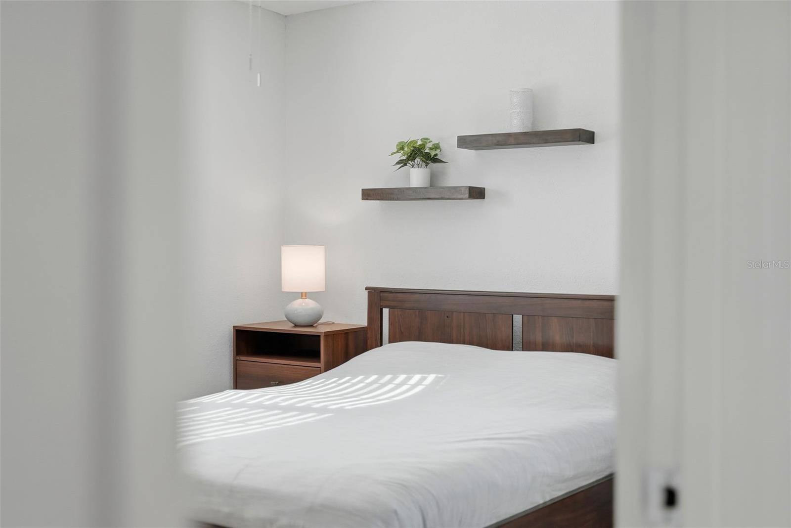 Image 6 of 44 For 6531 2nd Avenue S