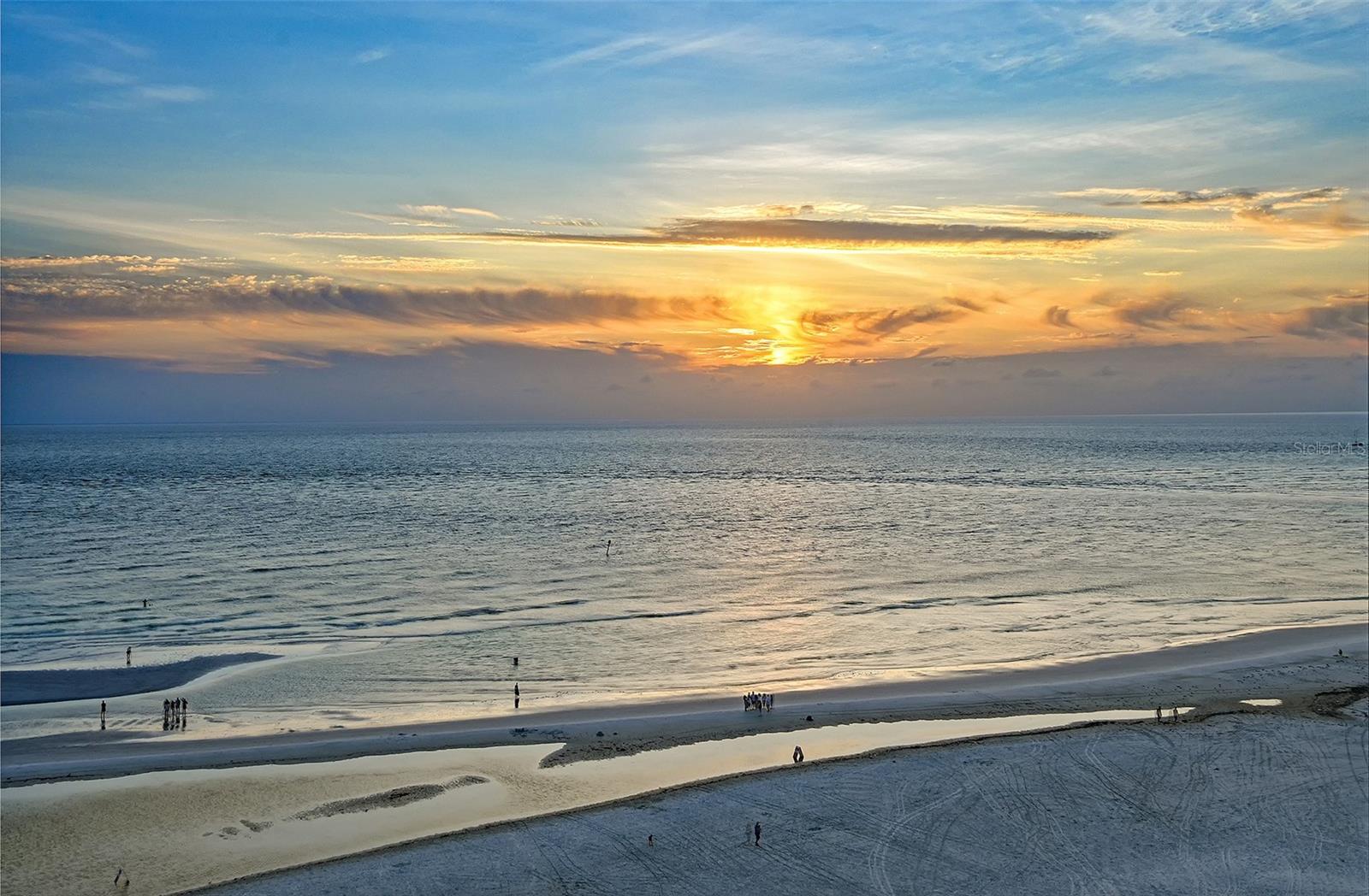 Image 18 of 73 For 20 Whispering Sands Drive 1201