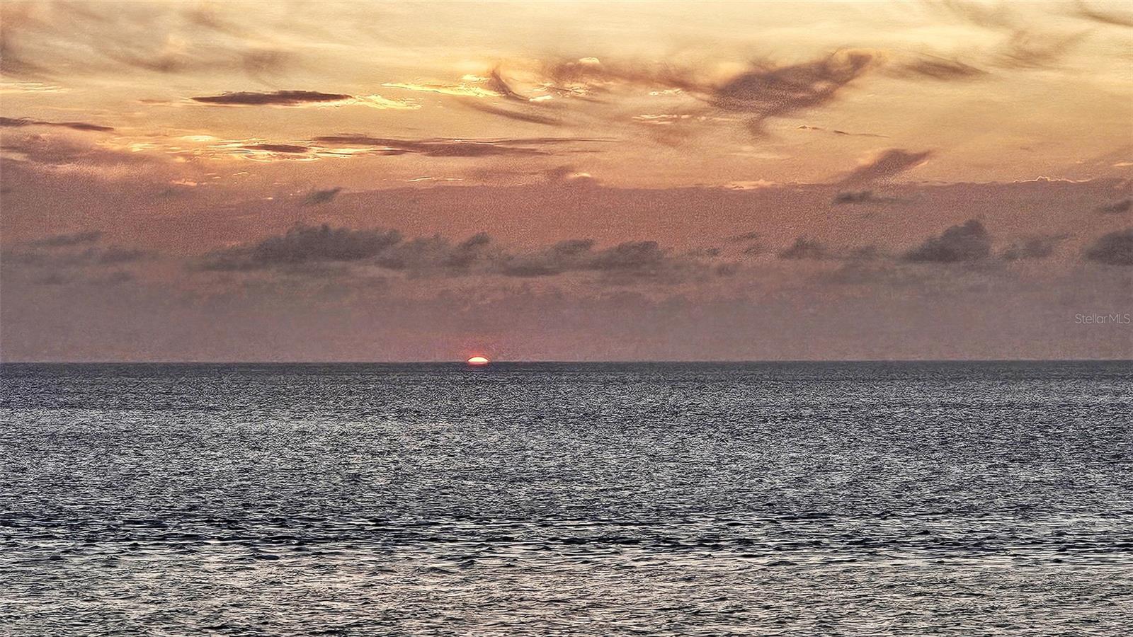 Image 22 of 73 For 20 Whispering Sands Drive 1201