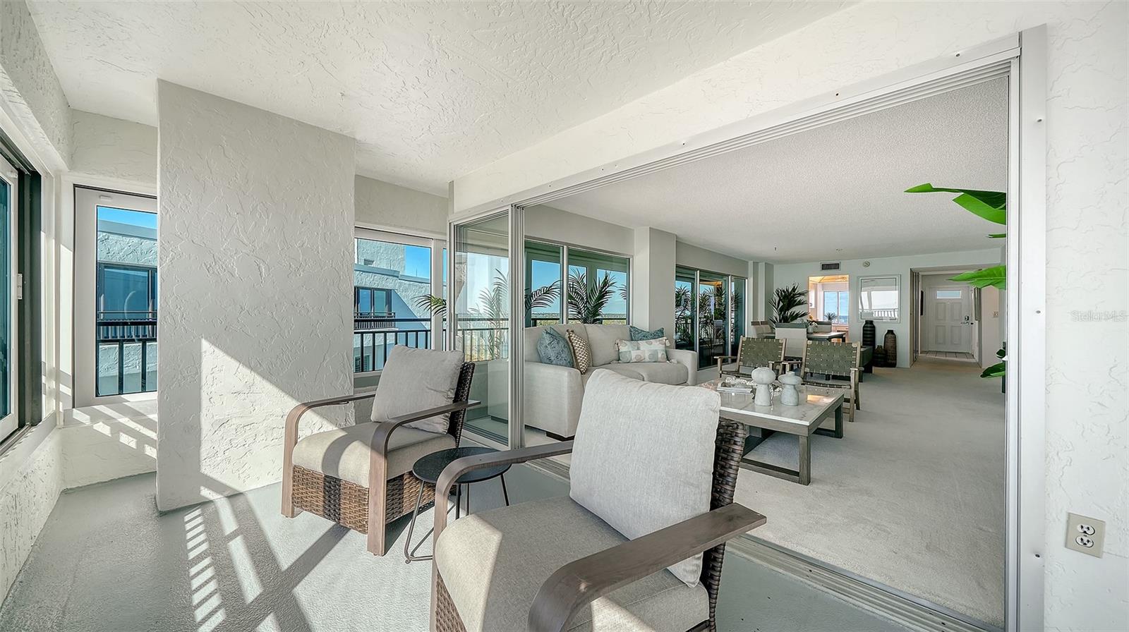 Image 24 of 73 For 20 Whispering Sands Drive 1201