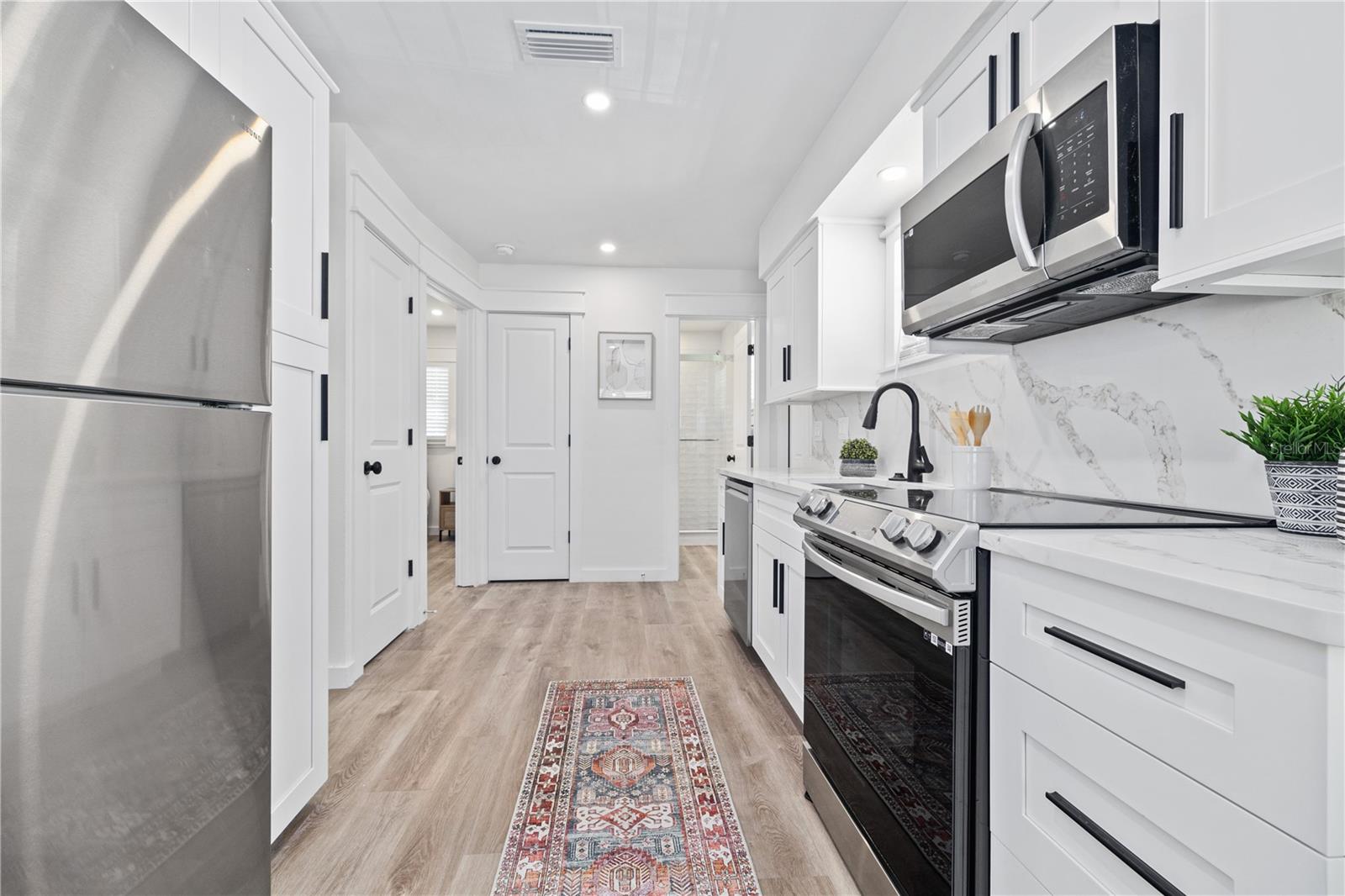 Image 8 of 30 For 3016 Gulf Drive