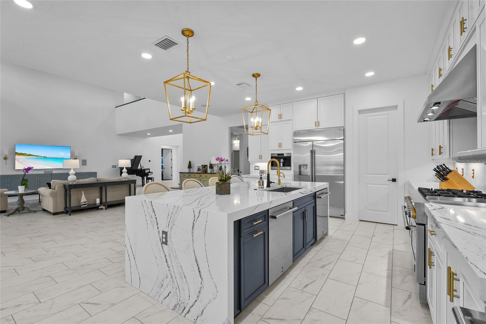 Image 16 of 86 For 18232 Cayo Largo Place