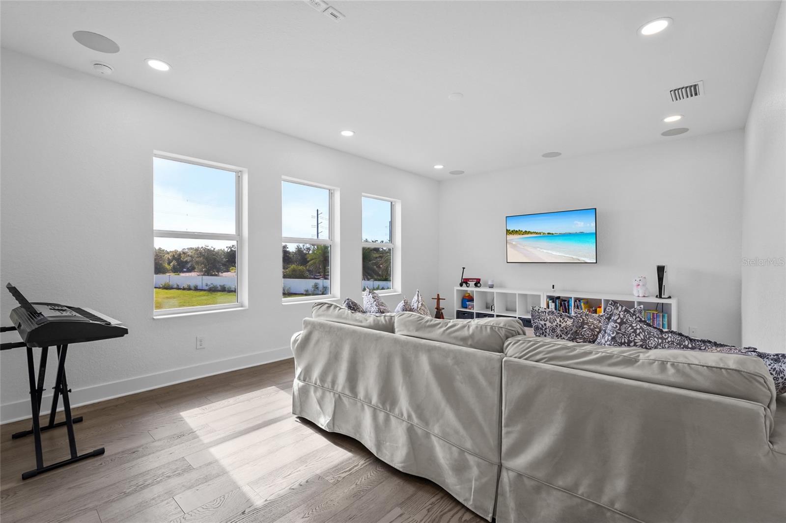 Image 36 of 86 For 18232 Cayo Largo Place