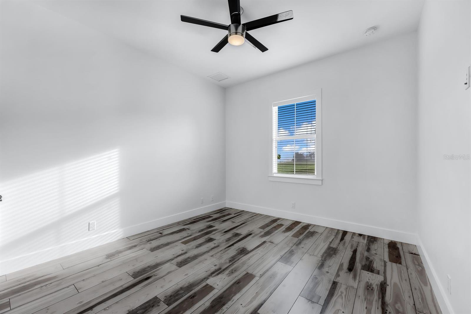 Image 23 of 48 For 28960 Gin Lane