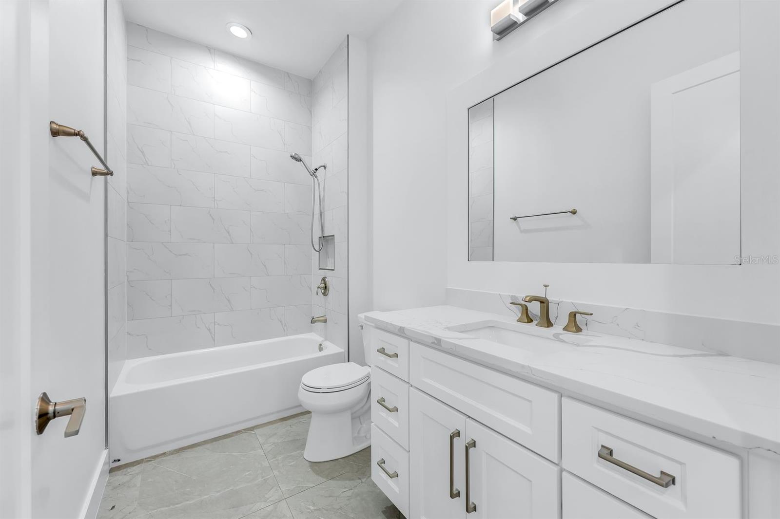 Image 24 of 48 For 28960 Gin Lane