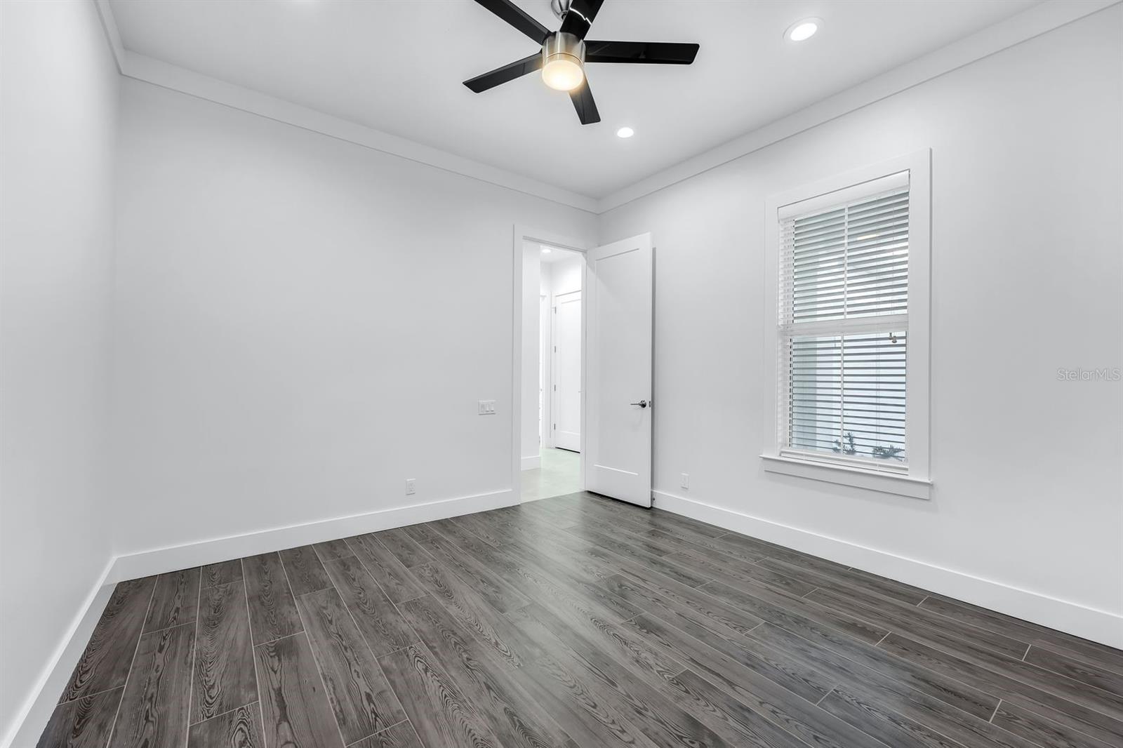 Image 25 of 48 For 28960 Gin Lane