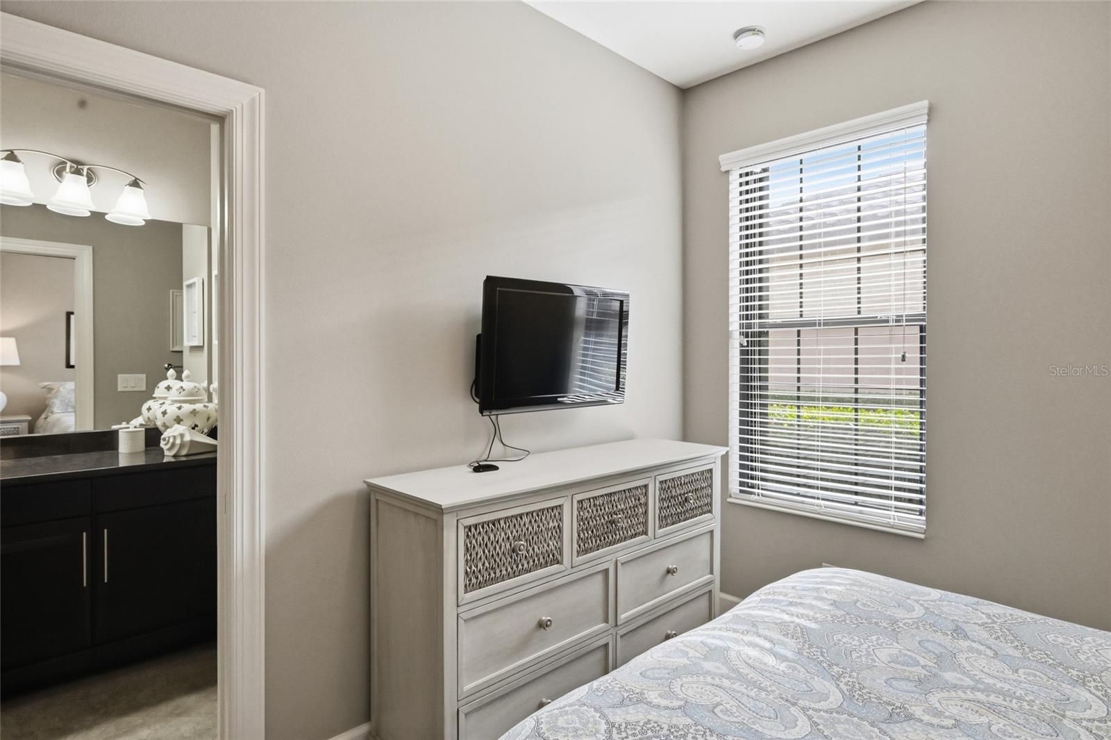 Image 31 of 42 For 5879 Cavano Drive