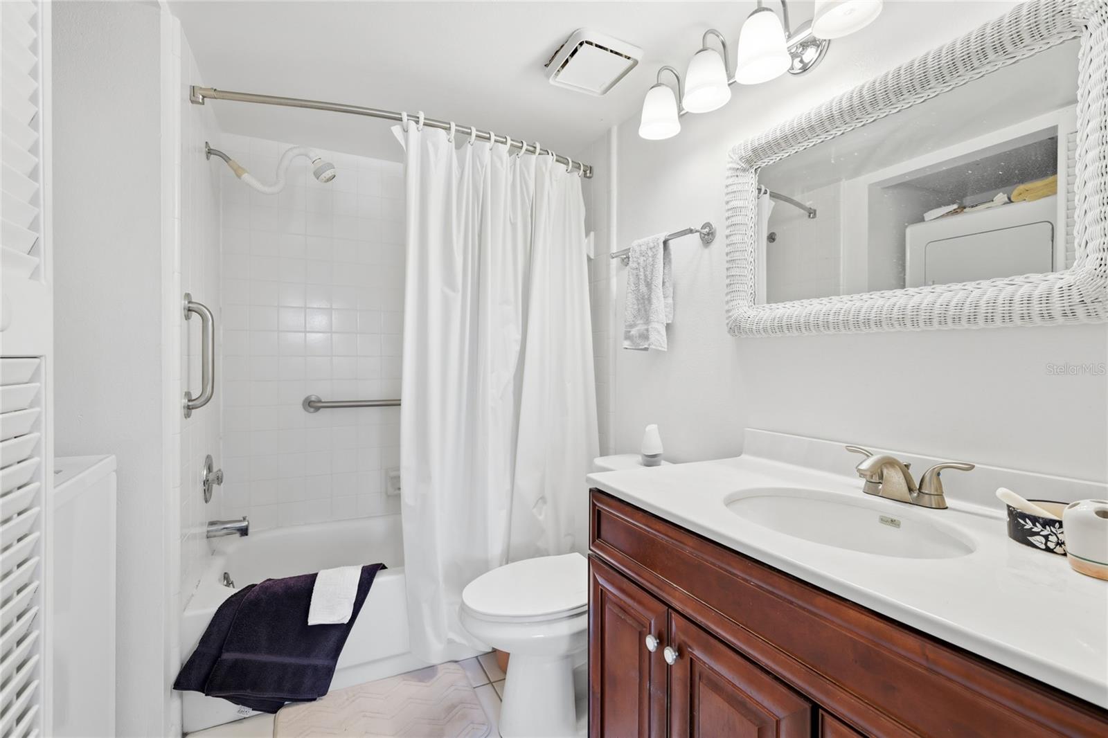 Image 18 of 29 For 5635 Ashton Lake Drive 4