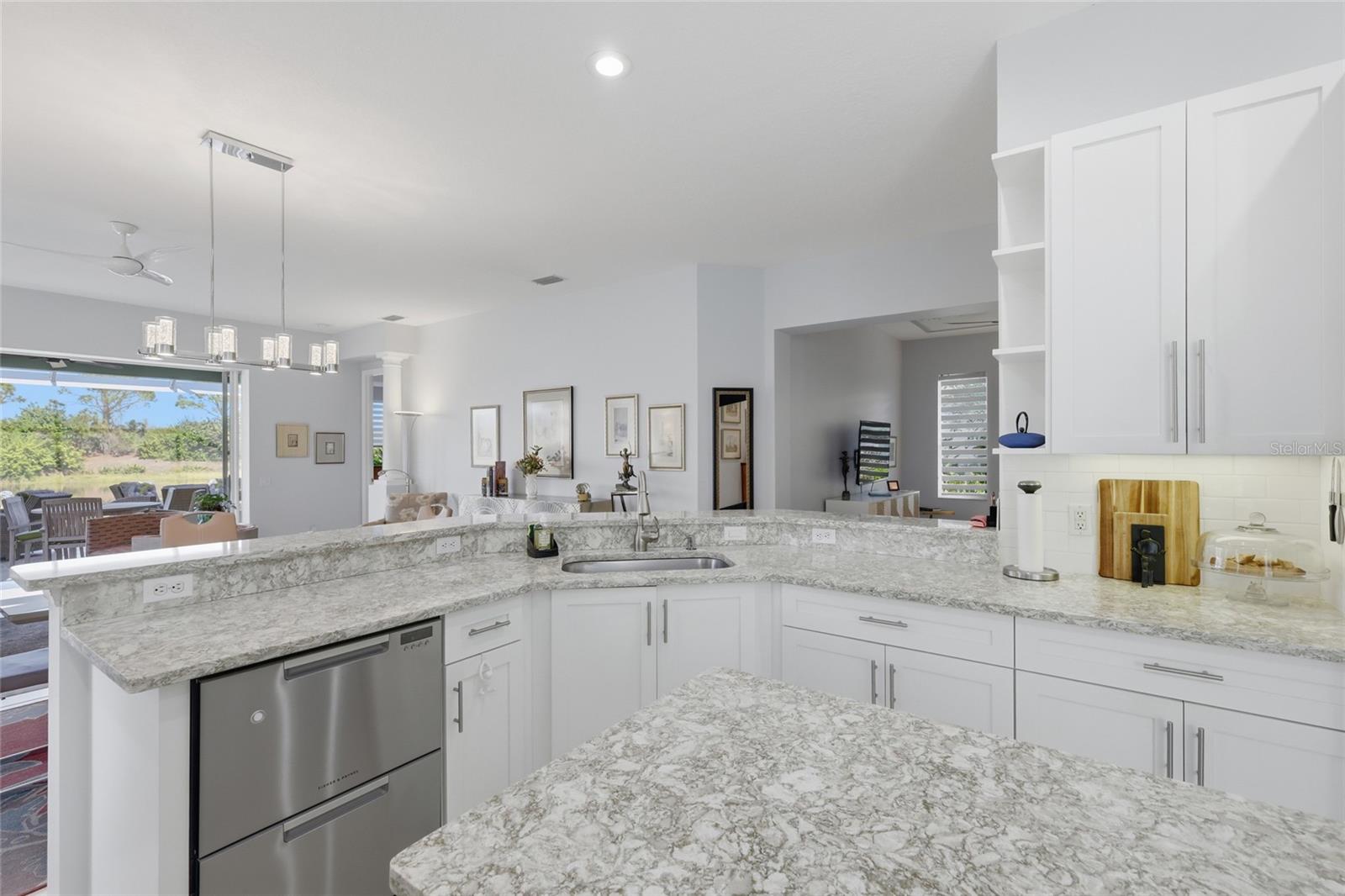 Image 14 of 71 For 7105 Kensington Court