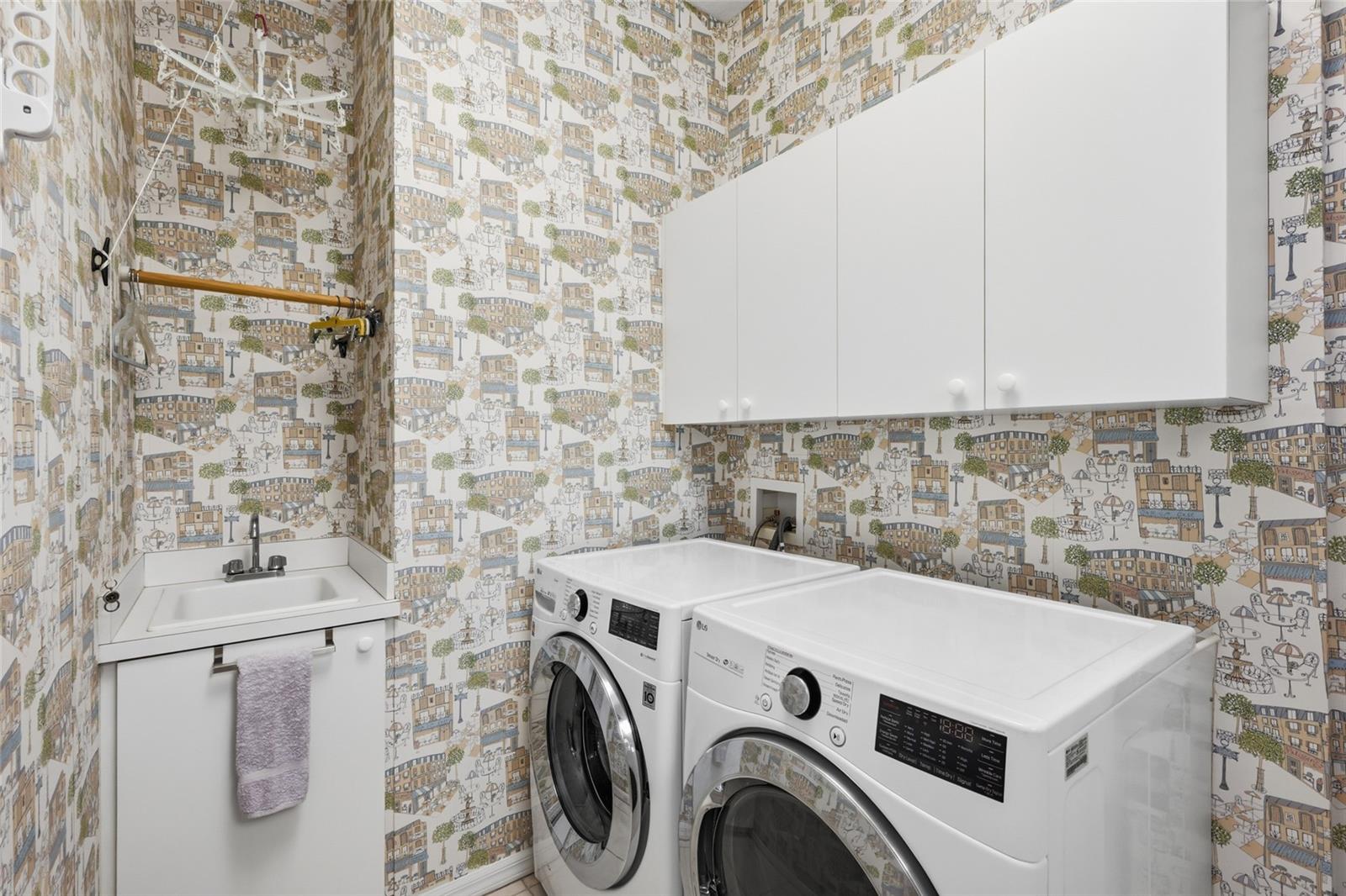 Image 32 of 71 For 7105 Kensington Court