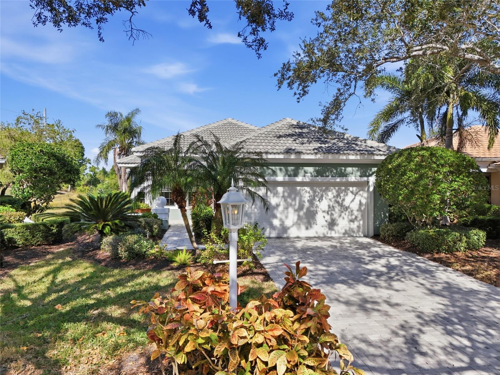 Image 4 of 71 For 7105 Kensington Court