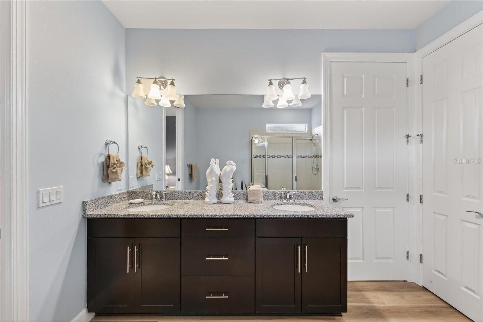 Image 29 of 96 For 16915 Loudon Place