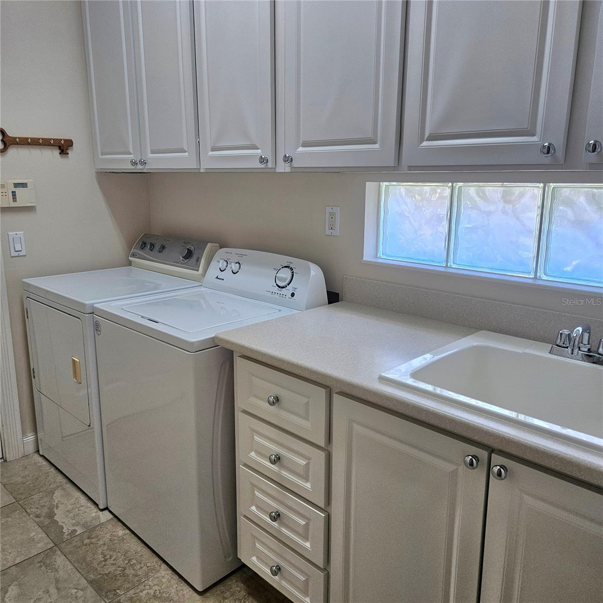 Image 20 of 39 For 13415 Coluccio Street