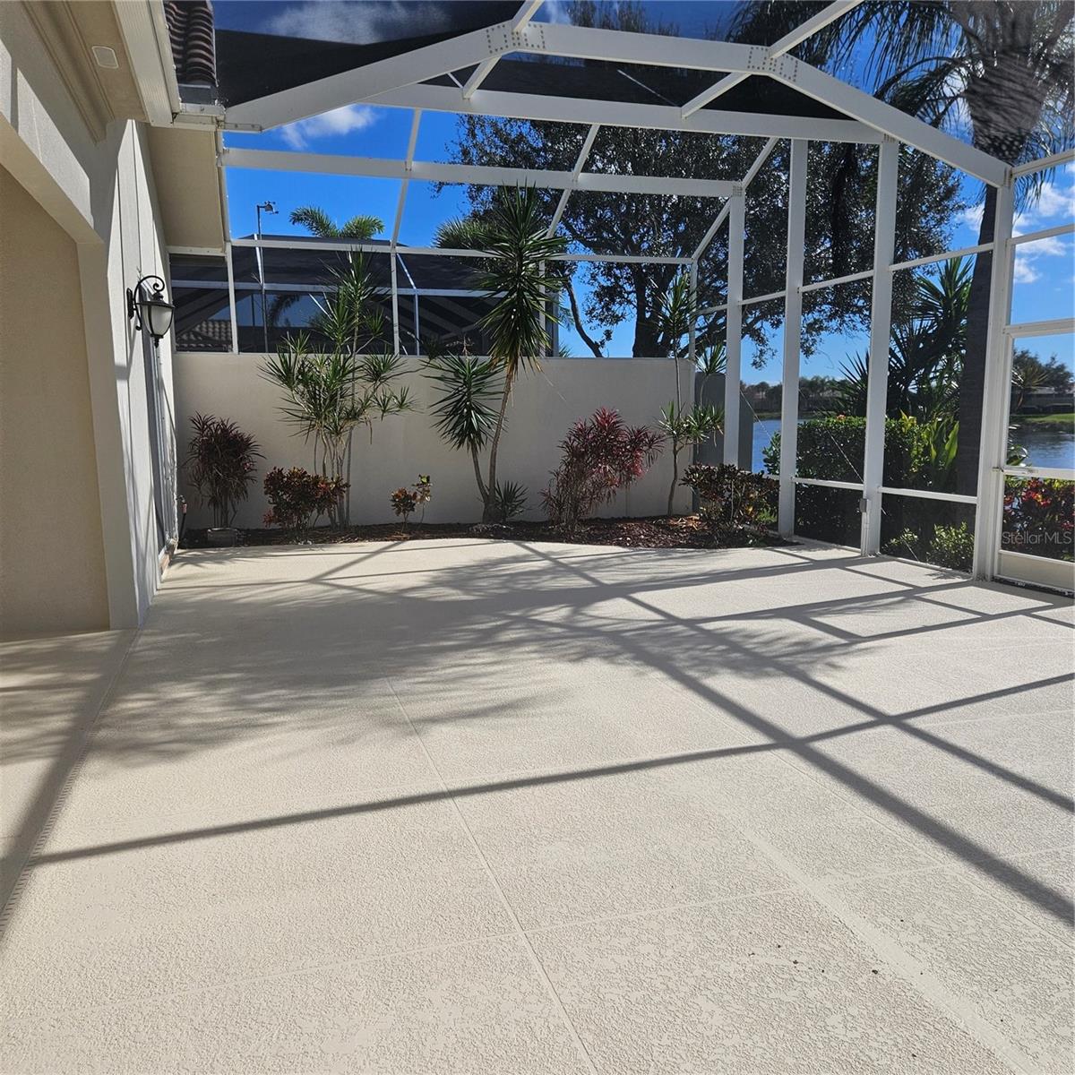 Image 21 of 39 For 13415 Coluccio Street