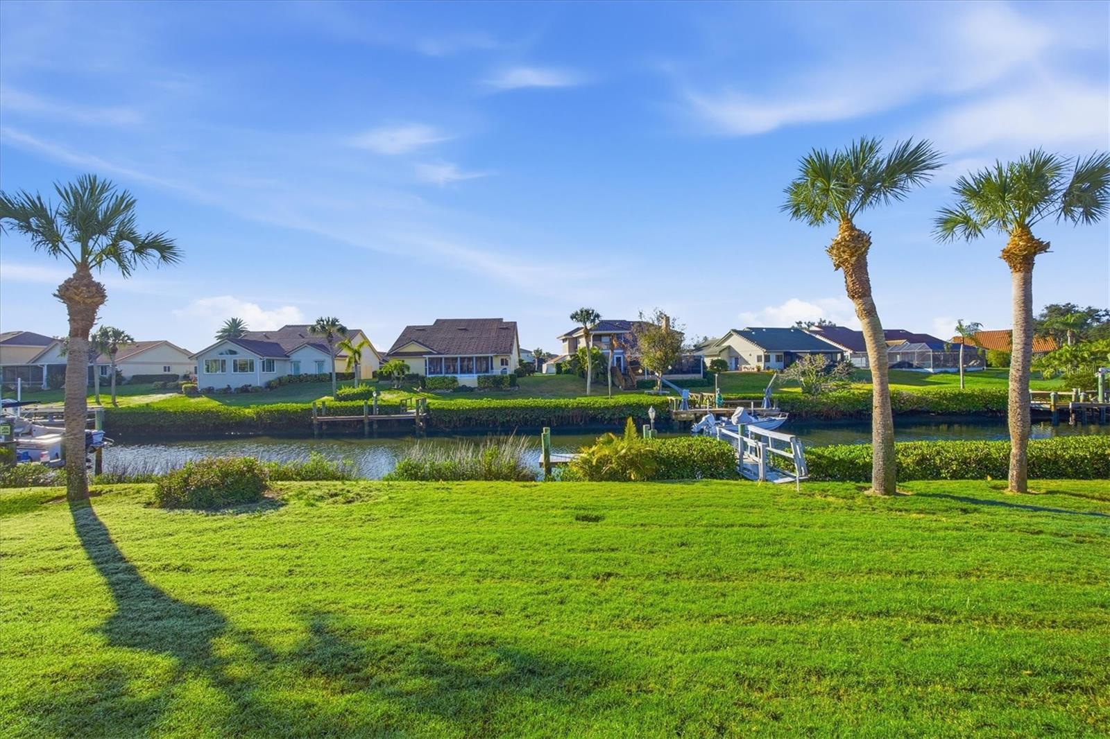 Image 24 of 59 For 139 Inlets Boulevard 139