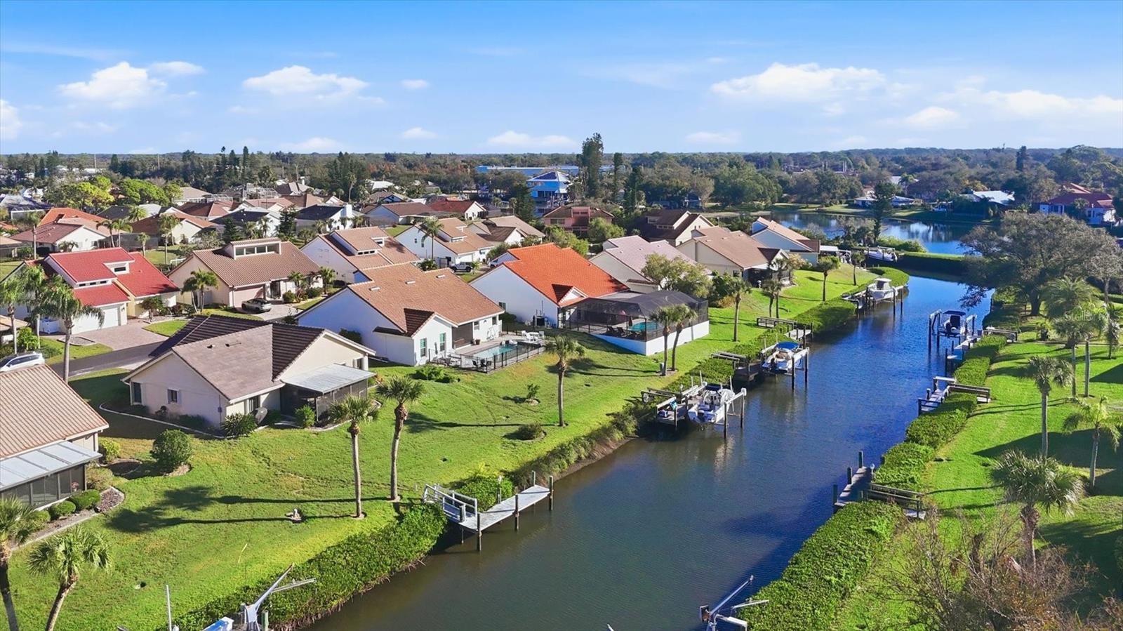 Image 25 of 59 For 139 Inlets Boulevard 139