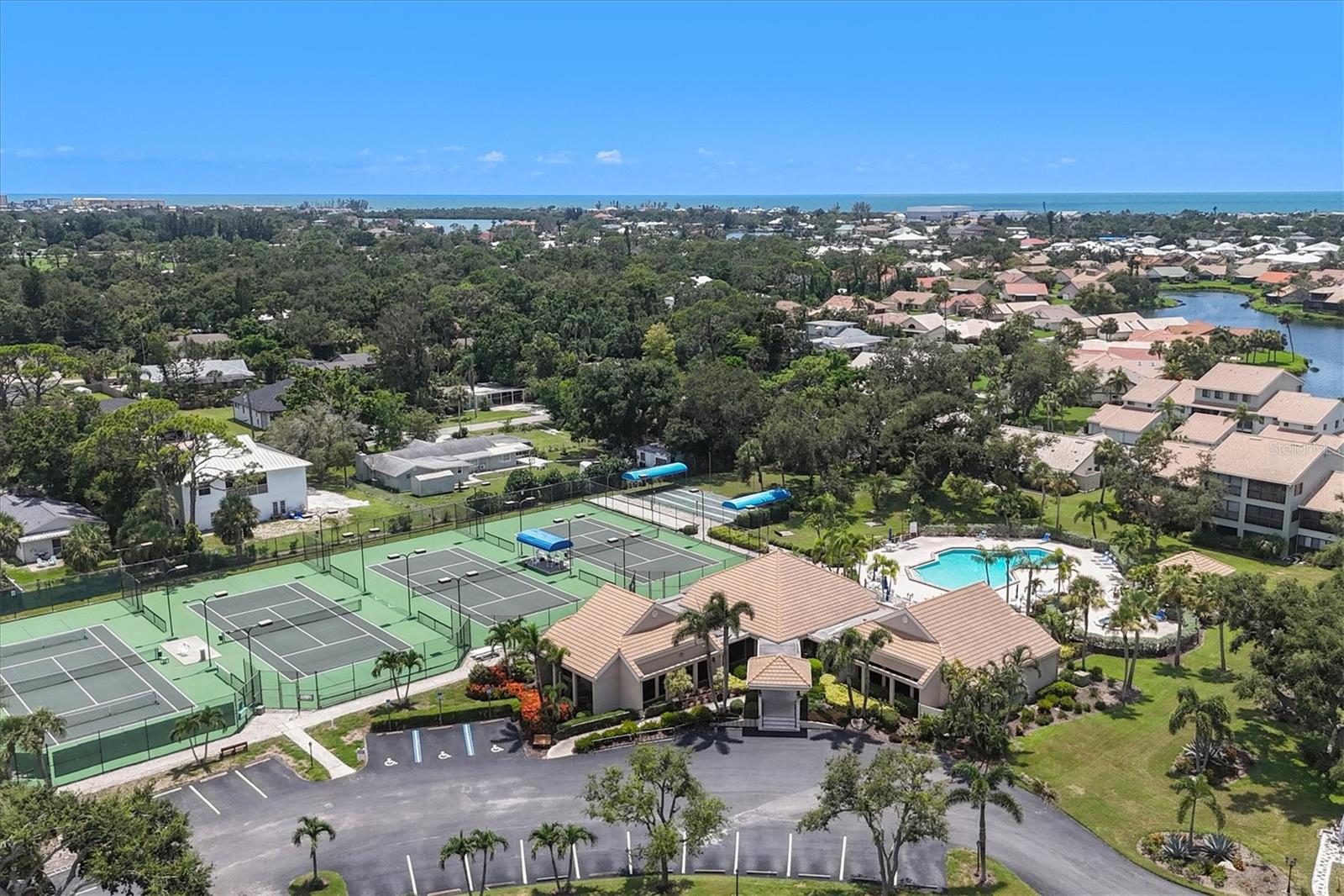 Image 31 of 59 For 139 Inlets Boulevard 139