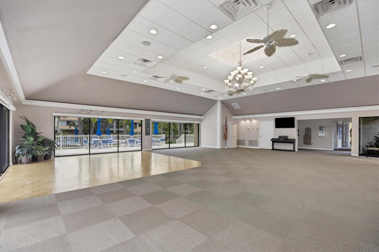 Image 45 of 59 For 139 Inlets Boulevard 139