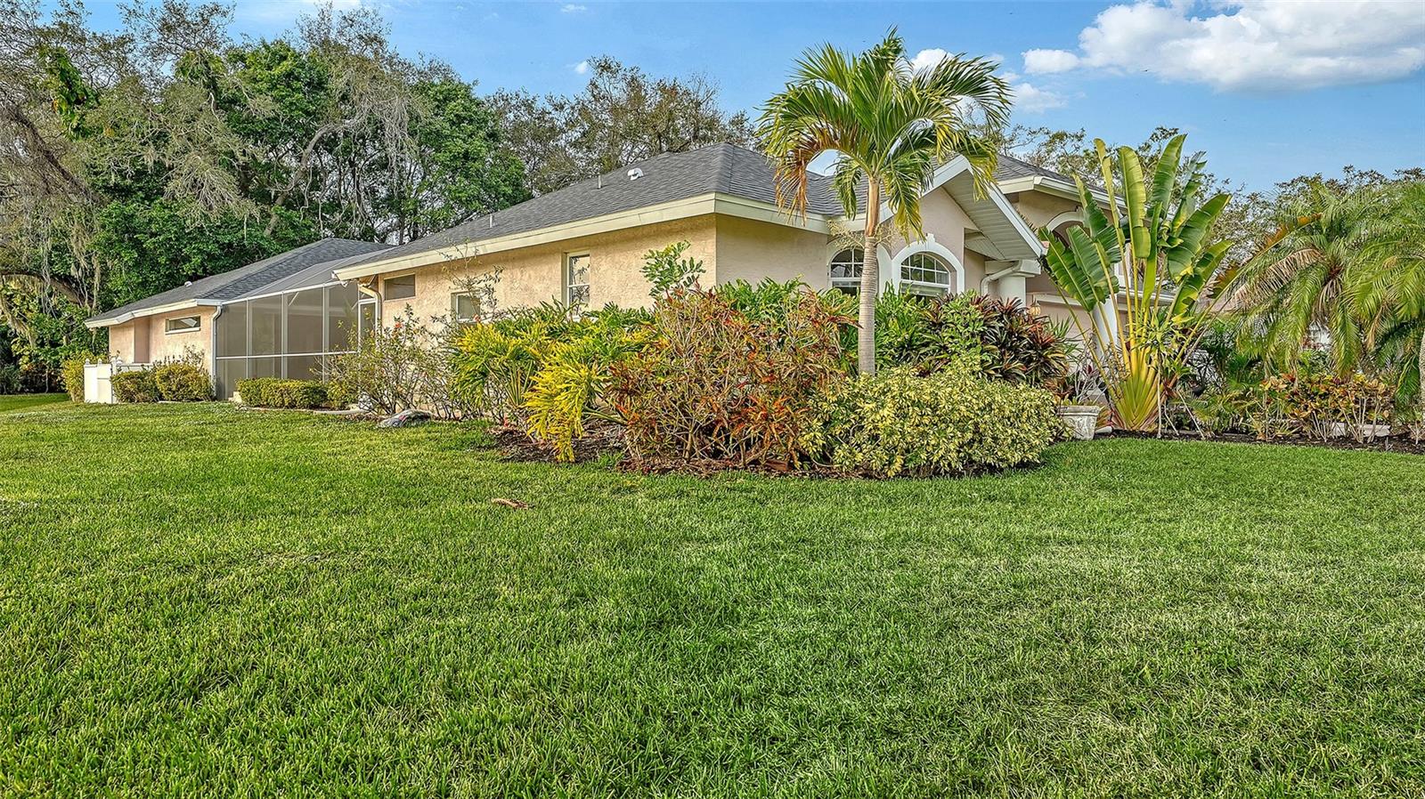 Image 14 of 100 For 8117 Misty Oaks Boulevard