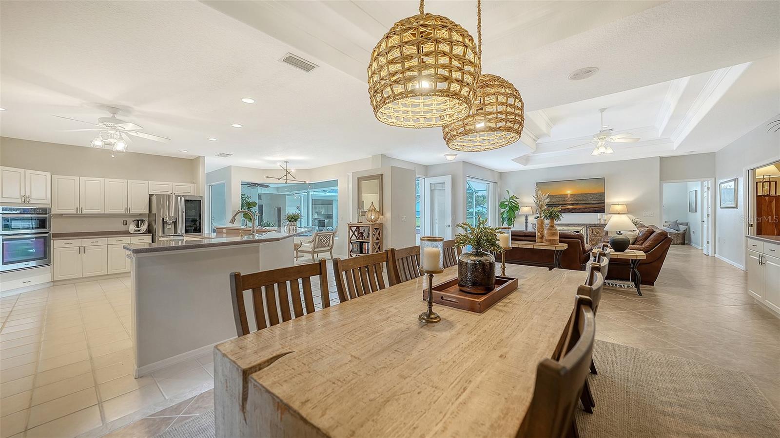 Image 23 of 100 For 8117 Misty Oaks Boulevard