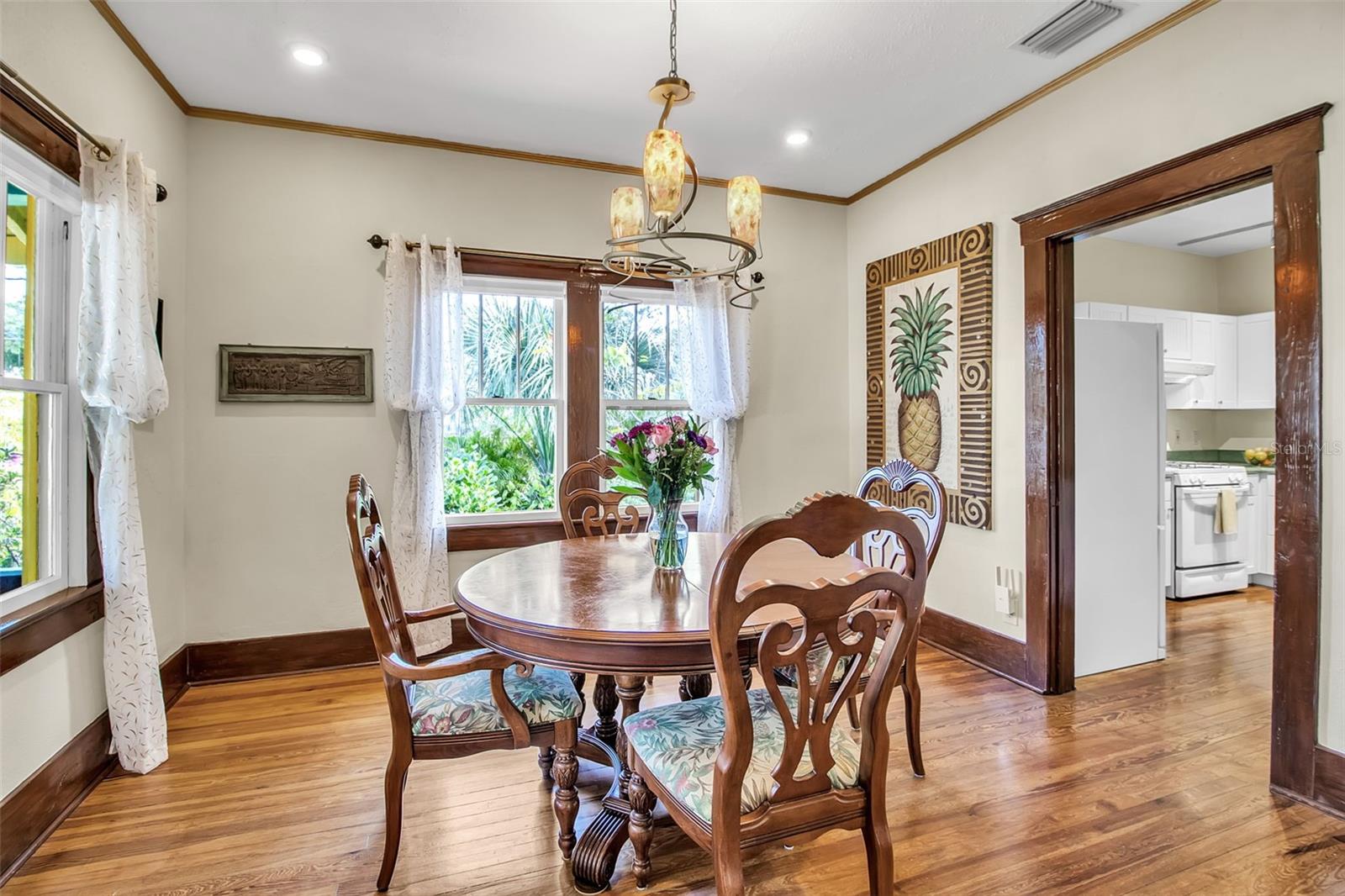 Image 14 of 53 For 1628 7th Street