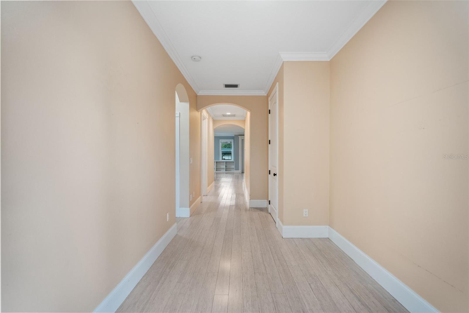 Image 6 of 36 For 2405 Valentine Street