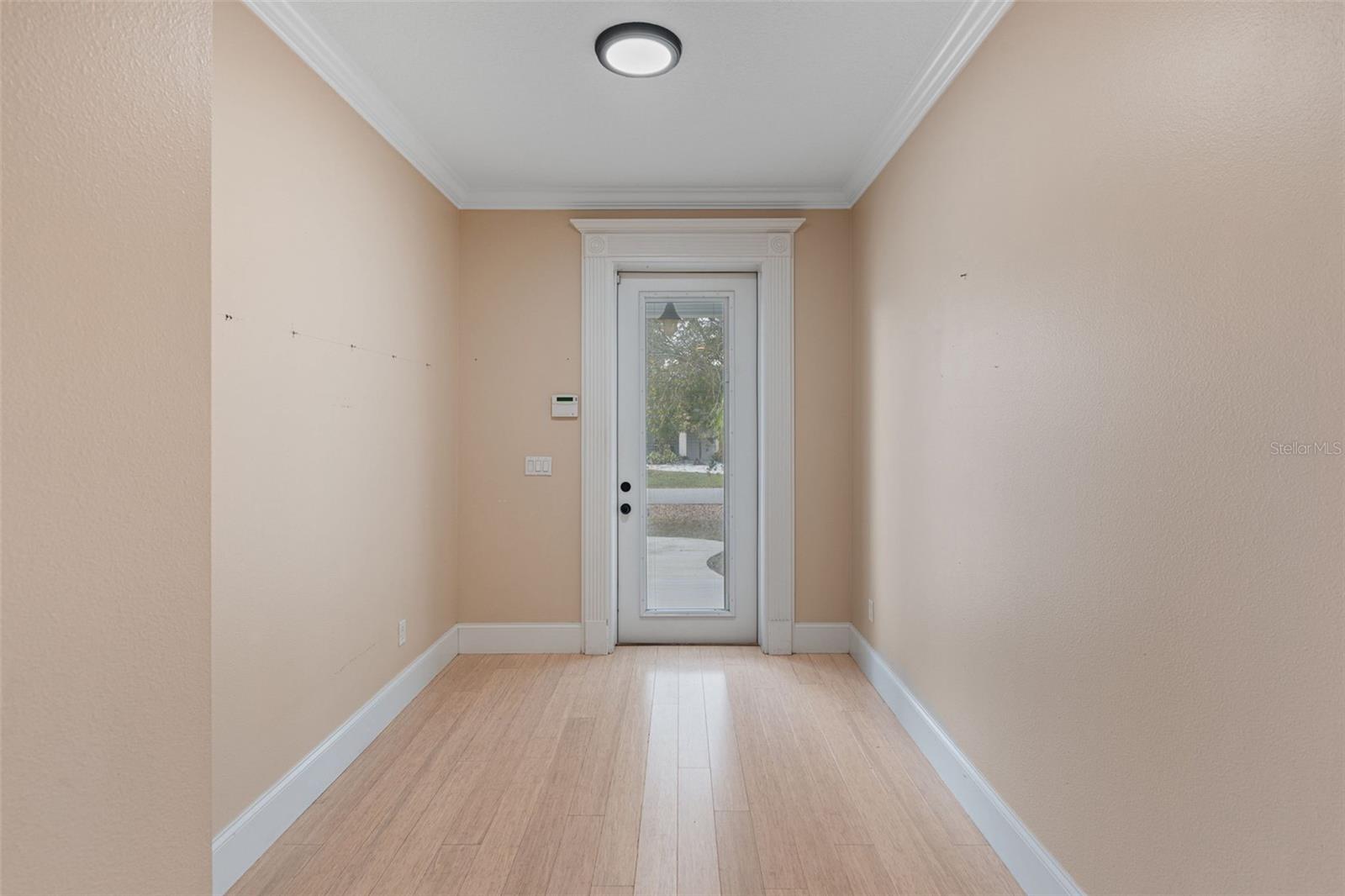 Image 7 of 36 For 2405 Valentine Street