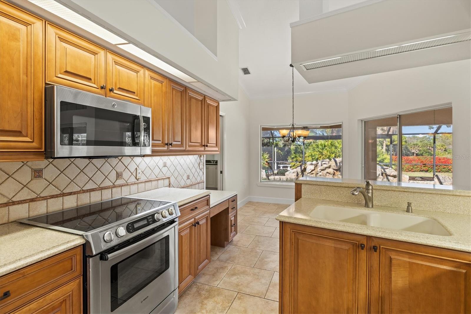 Image 12 of 80 For 1983 White Feather Lane