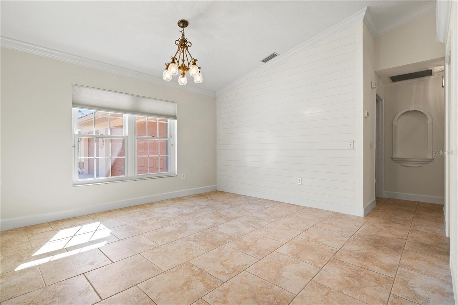 Image 13 of 80 For 1983 White Feather Lane