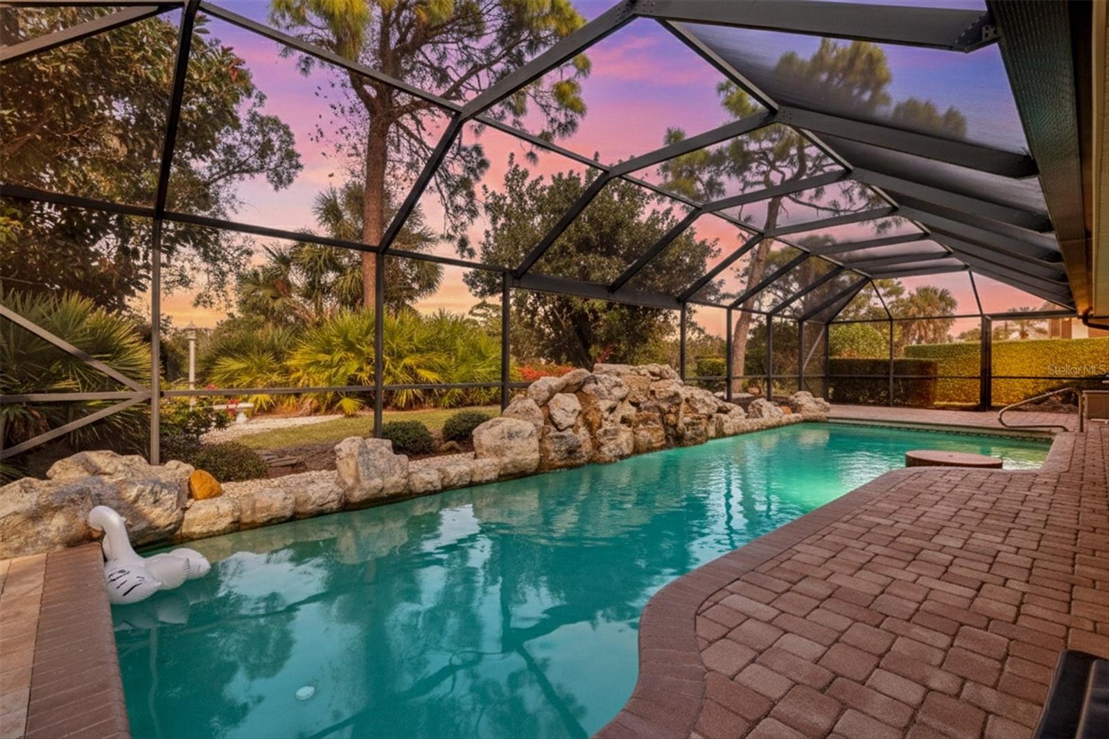 Image 3 of 80 For 1983 White Feather Lane