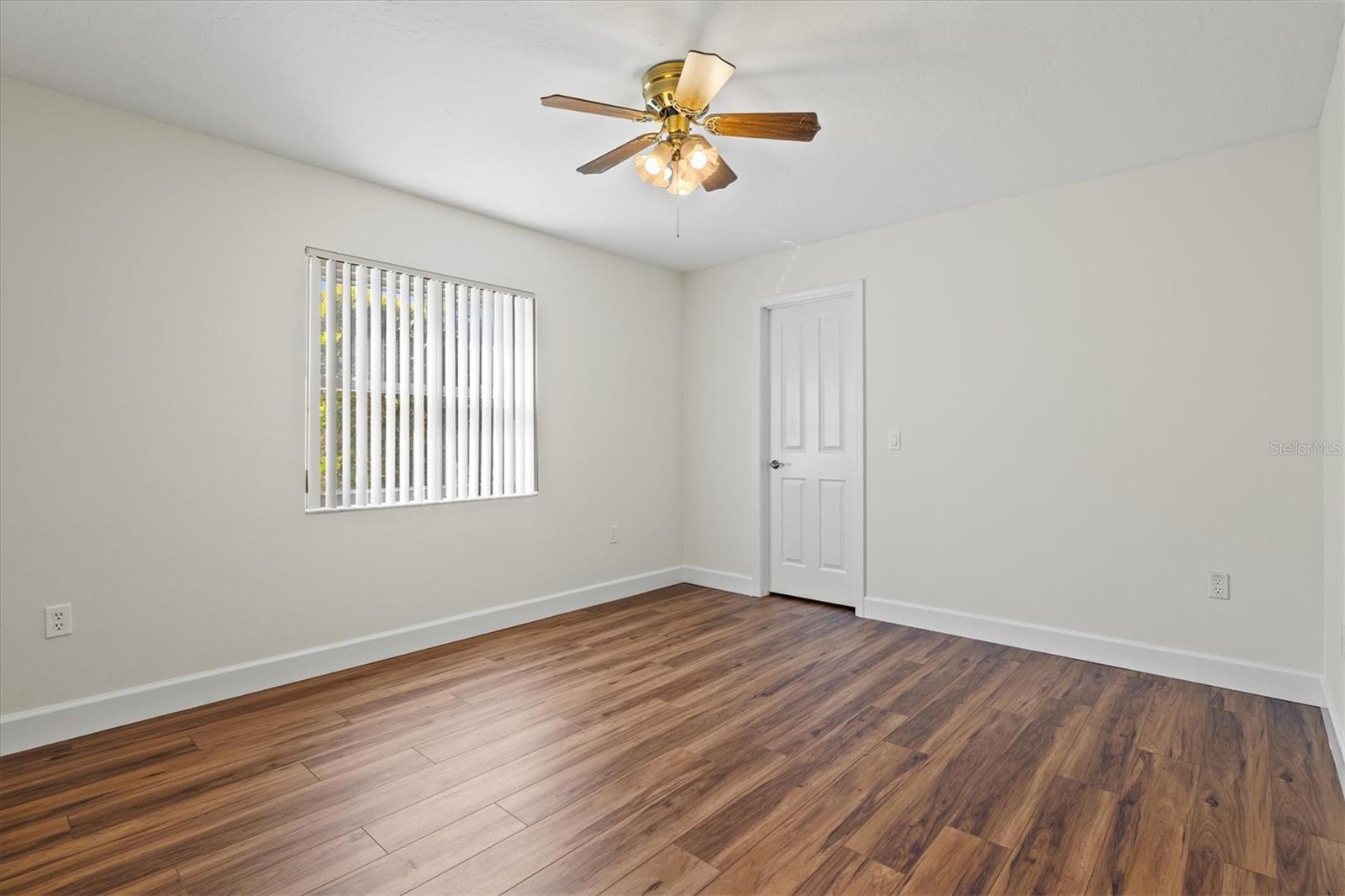 Image 31 of 80 For 1983 White Feather Lane