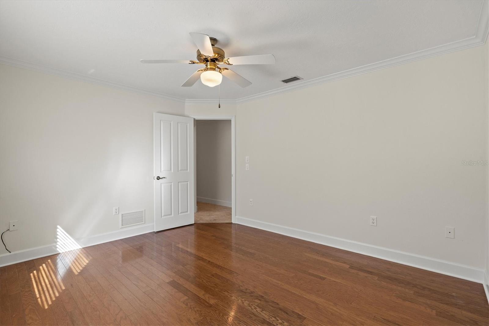 Image 38 of 80 For 1983 White Feather Lane