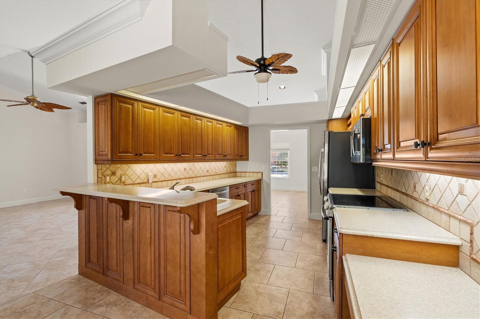 Image 9 of 80 For 1983 White Feather Lane