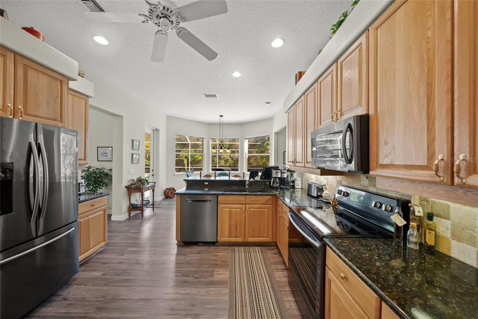 Image 18 of 68 For 8489 Eagle Preserve Way