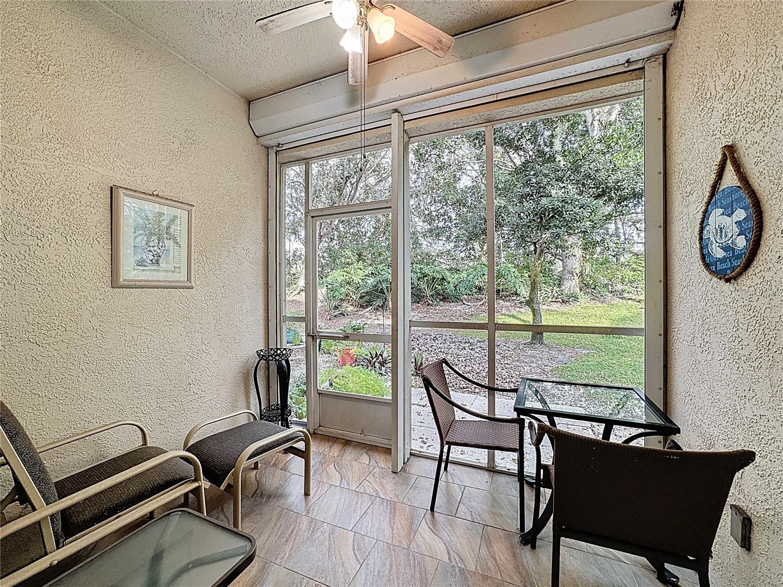 Image 16 of 30 For 8315 Glenrose Way 1414