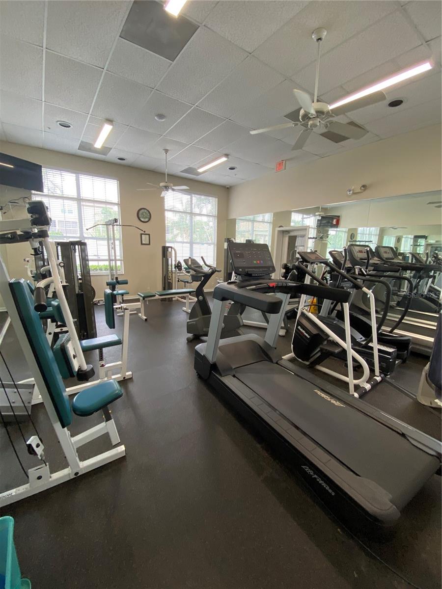 Image 26 of 30 For 8315 Glenrose Way 1414