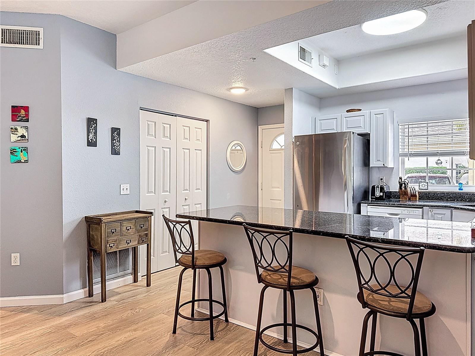 Image 8 of 30 For 8315 Glenrose Way 1414