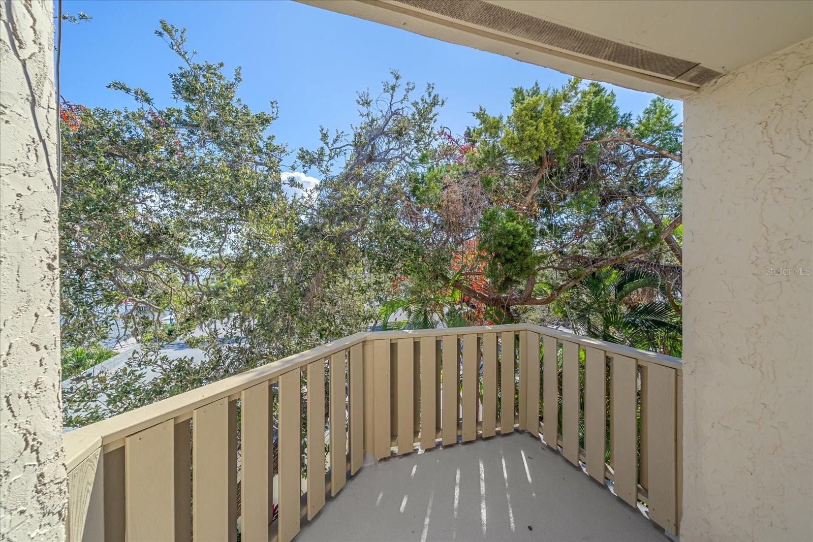 Image 19 of 75 For 6157 Midnight Pass Road B12